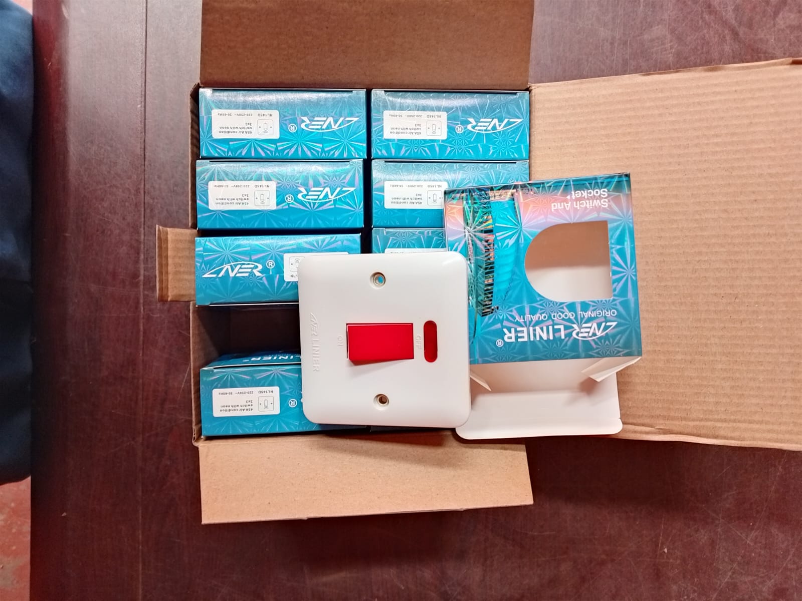 Liner Switch and Socket